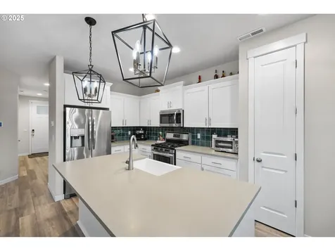 11872 SE Bridal Veil Falls Place Happy Valley OR 97086