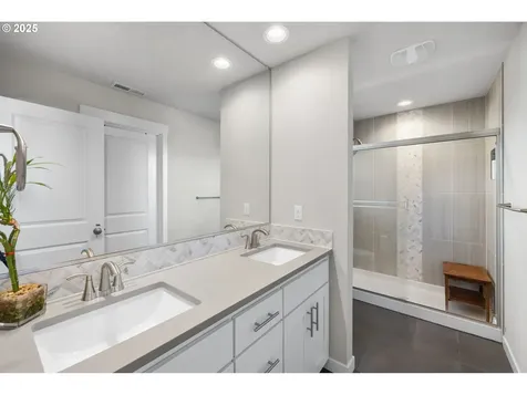 11872 SE Bridal Veil Falls Place Happy Valley OR 97086