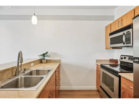 1125 NW 9th Avenue Portland OR 97209