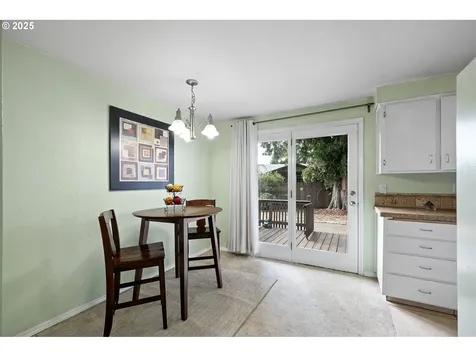 978 Welcome Way Eugene OR 97402