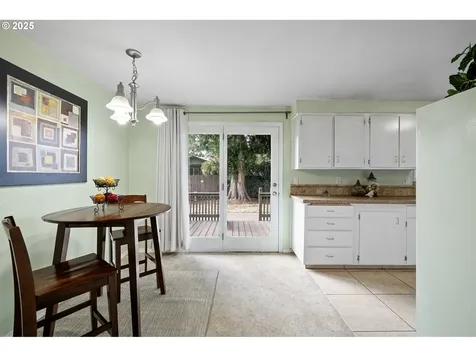 978 Welcome Way Eugene OR 97402