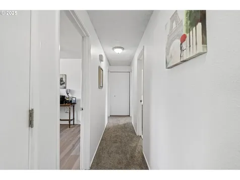 978 Welcome Way Eugene OR 97402