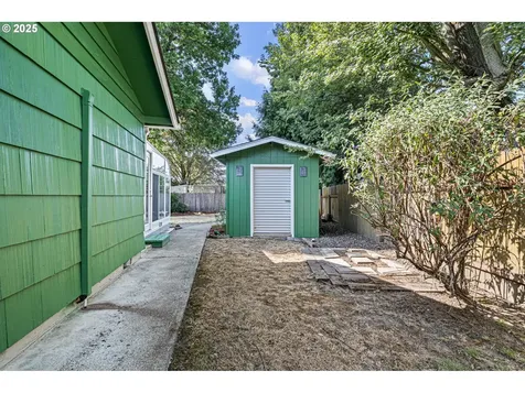 978 Welcome Way Eugene OR 97402