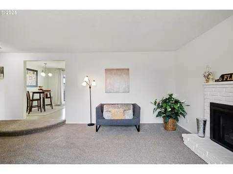 978 Welcome Way Eugene OR 97402
