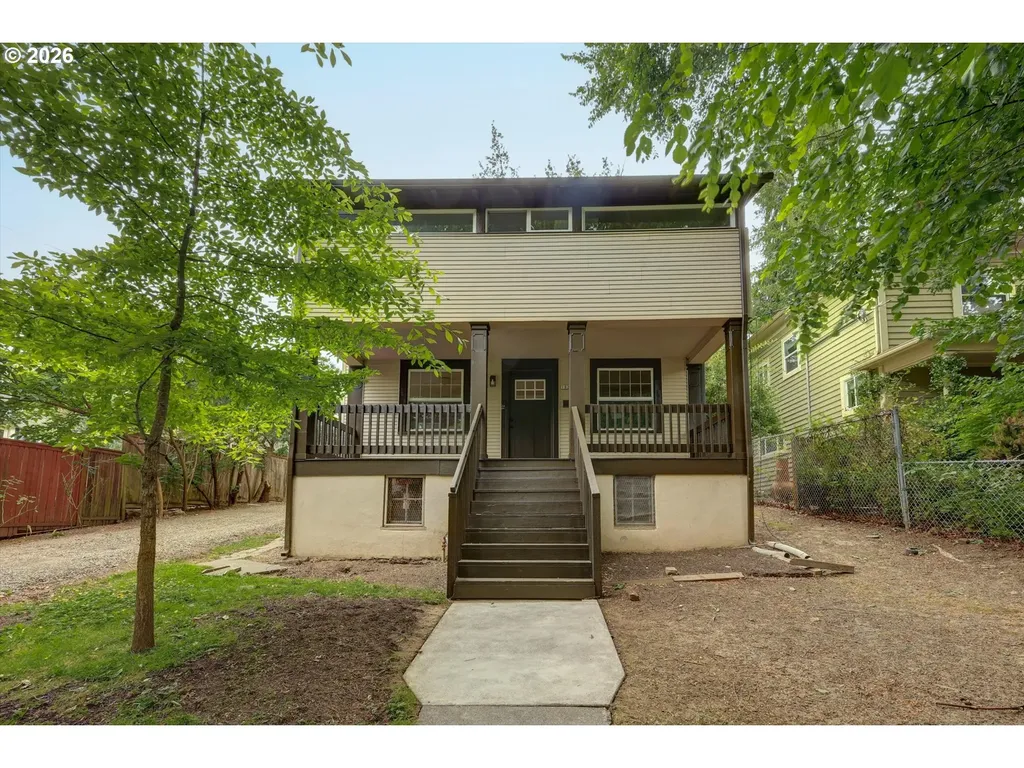 1827 SE Oak Street Portland OR 97214