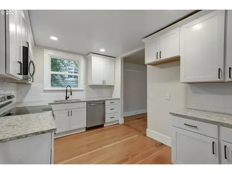 1827 SE Oak Street Portland OR 97214