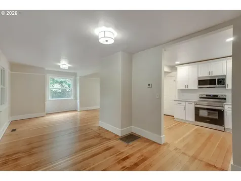 1827 SE Oak Street Portland OR 97214