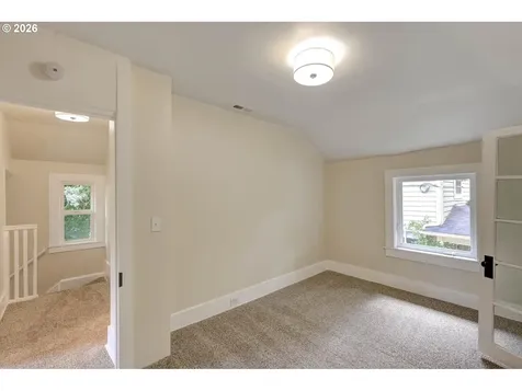 1827 SE Oak Street Portland OR 97214