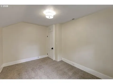 1827 SE Oak Street Portland OR 97214