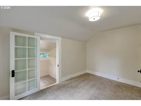1827 SE Oak Street Portland OR 97214