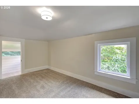 1827 SE Oak Street Portland OR 97214