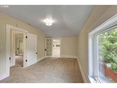 1827 SE Oak Street Portland OR 97214