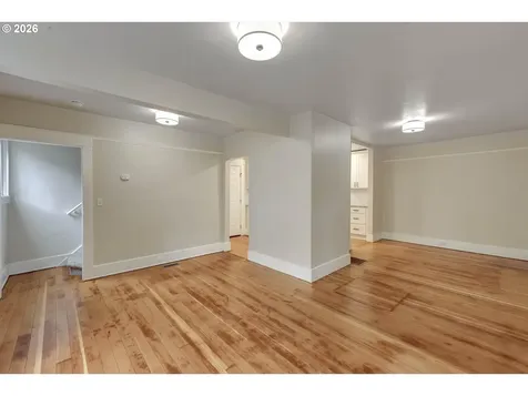 1827 SE Oak Street Portland OR 97214