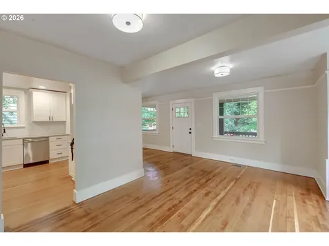 1827 SE Oak Street Portland OR 97214