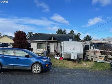 90805 Travis Lane Coos Bay OR 97420