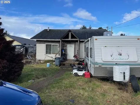 90805 Travis Lane Coos Bay OR 97420