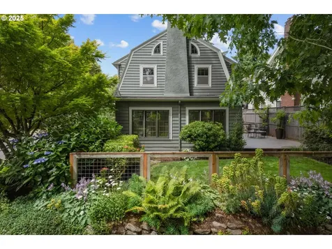 1931 NE Siskiyou Street Portland OR 97212
