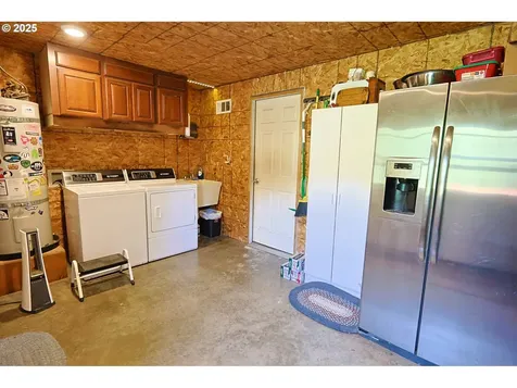 63011 Isthmus Heights Road Coos Bay OR 97420