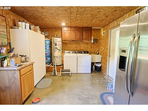 63011 Isthmus Heights Road Coos Bay OR 97420