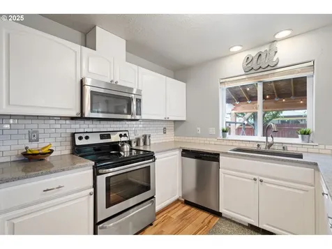 16304 NE 65th Street Vancouver WA 98682
