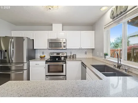 16304 NE 65th Street Vancouver WA 98682