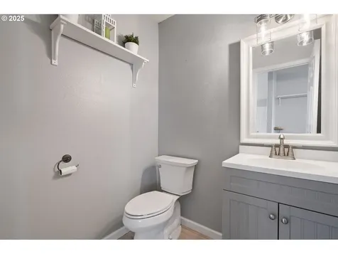 16304 NE 65th Street Vancouver WA 98682