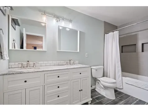 16304 NE 65th Street Vancouver WA 98682
