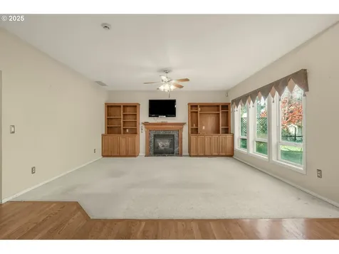 28525 SW Cascade Loop Wilsonville OR 97070