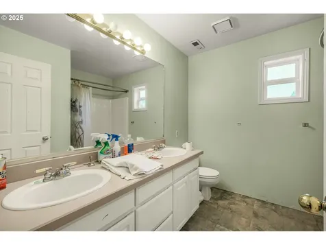 28525 SW Cascade Loop Wilsonville OR 97070