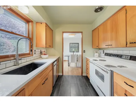 540 E Fairfield Street Gladstone OR 97027