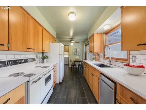 540 E Fairfield Street Gladstone OR 97027