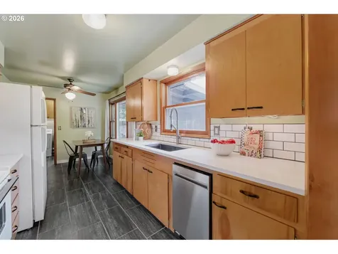 540 E Fairfield Street Gladstone OR 97027