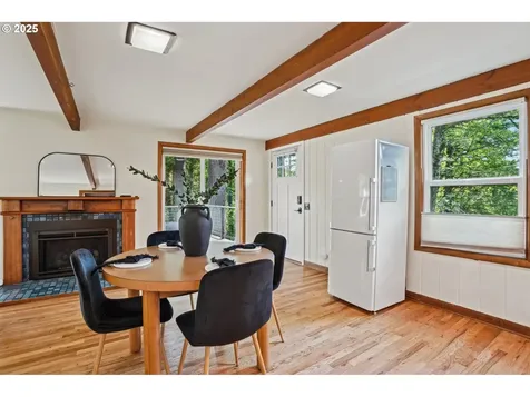 1600 SW Upland Drive Portland OR 97221