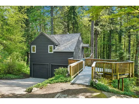 1600 SW Upland Drive Portland OR 97221