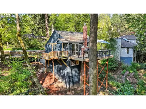 1600 SW Upland Drive Portland OR 97221