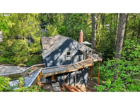 1600 SW Upland Drive Portland OR 97221