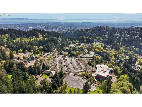 1600 SW Upland Drive Portland OR 97221