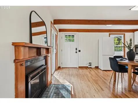 1600 SW Upland Drive Portland OR 97221