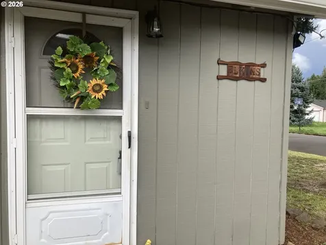 645 S 14th Street Cottage Grove OR 97424