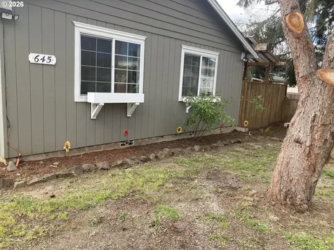 645 S 14th Street Cottage Grove OR 97424