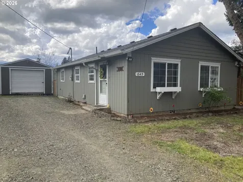 645 S 14th Street Cottage Grove OR 97424