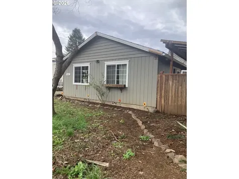 645 S 14th Street Cottage Grove OR 97424