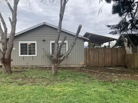 645 S 14th Street Cottage Grove OR 97424