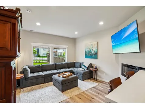 16786 SE Scouters Mountain Road Happy Valley OR 97086