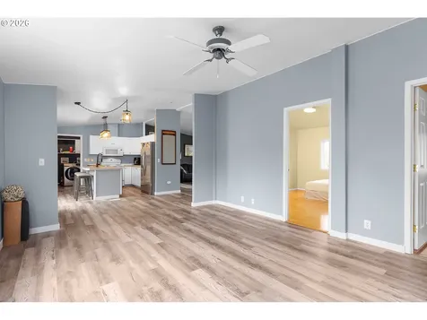 150 Adams Loop Roseburg OR 97471