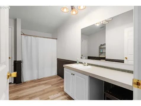 150 Adams Loop Roseburg OR 97471