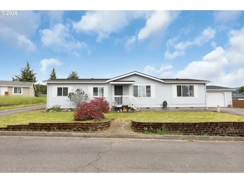 150 Adams Loop Roseburg OR 97471