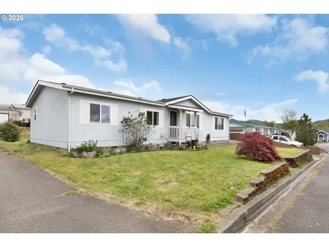 150 Adams Loop Roseburg OR 97471