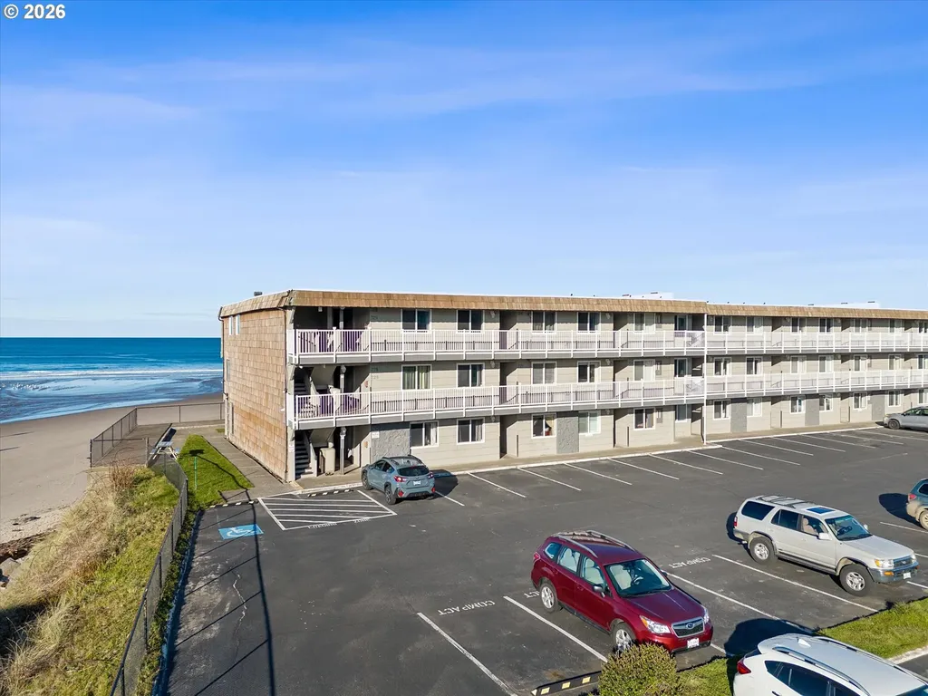 145 NW Inlet Avenue Lincoln City OR 97367