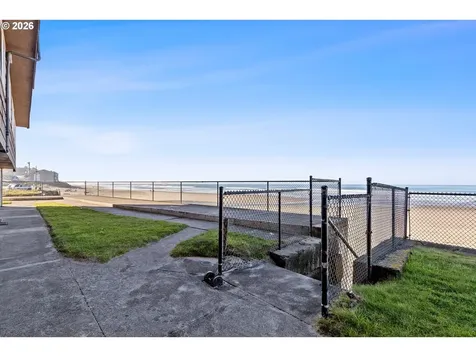145 NW Inlet Avenue Lincoln City OR 97367
